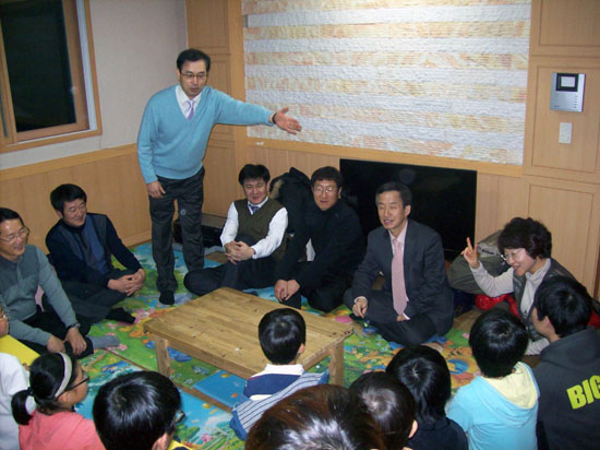 ���� ���̵鿡�� �ڸ��� �Բ� ���ֽ� ���� �Ұ��ϰ�...